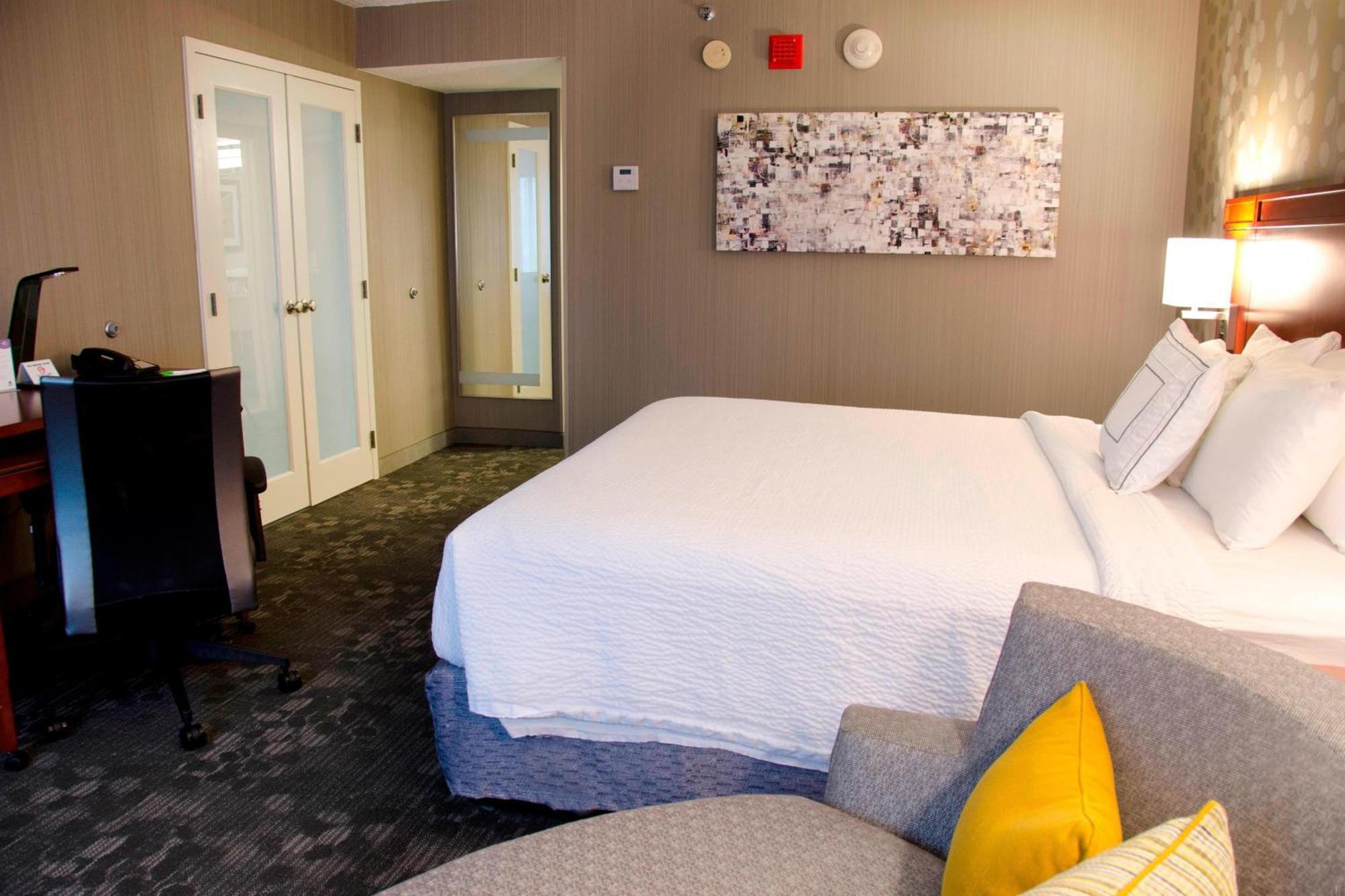 Courtyard Waterbury Downtown Ξενοδοχείο Εξωτερικό φωτογραφία