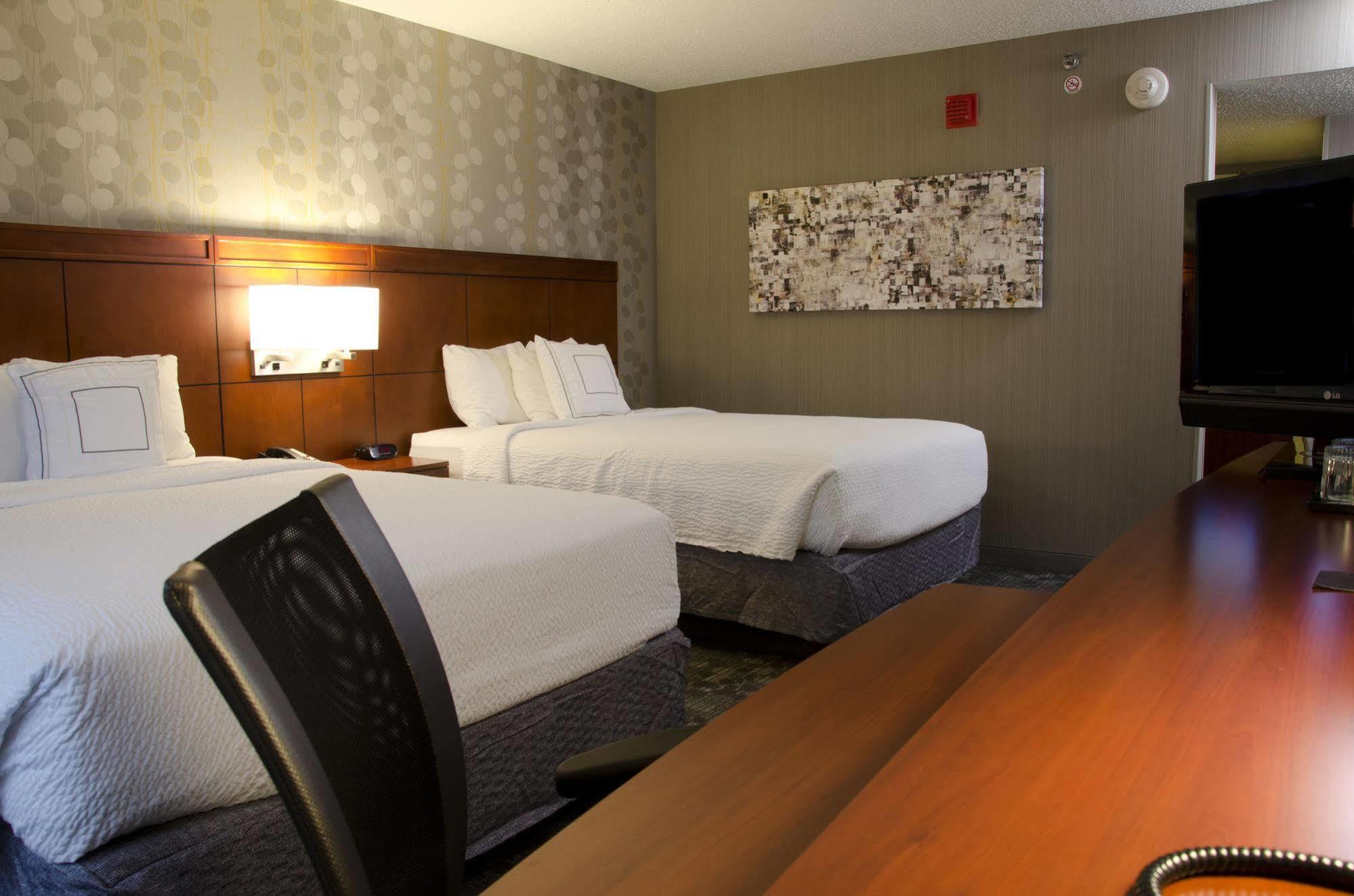 Courtyard Waterbury Downtown Ξενοδοχείο Εξωτερικό φωτογραφία